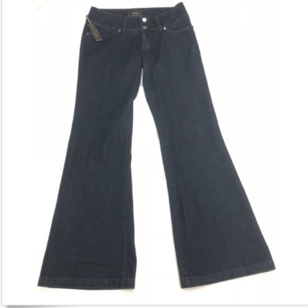NWT Mckenna Los Angeles Boot Style Jeans